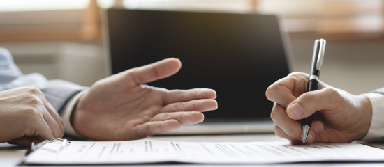 Gare à la validité d’une clause d’augmentation forfaitaire du loyer d’un bail commercial !